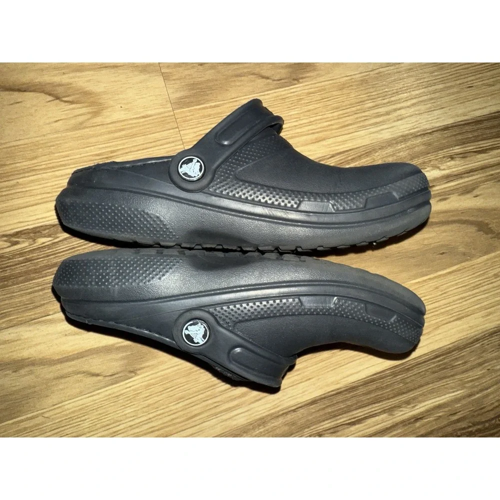 Crocs‎ Classic Lined Clogs Black Fuzzy Warm Shoes Size J2